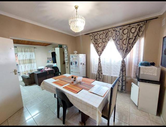 4 BEDROOM HOUSE FOR SALE IN LAUDIUM